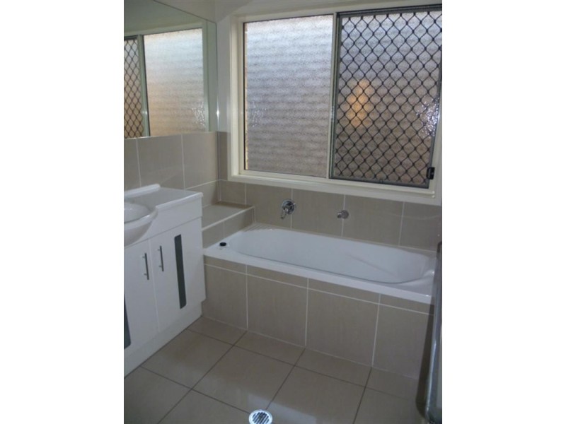 18 Foambark Street, North Lakes QLD 4509