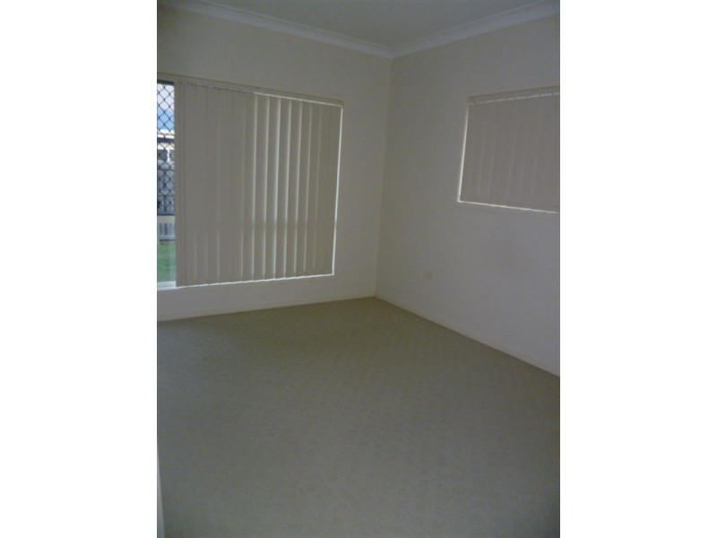 18 Foambark Street, North Lakes QLD 4509