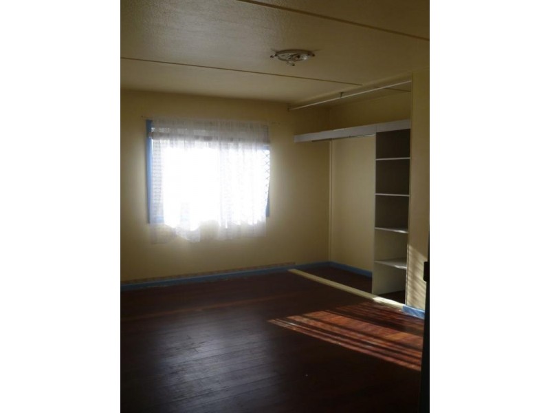 36 McCulloch Avenue, Margate QLD 4019