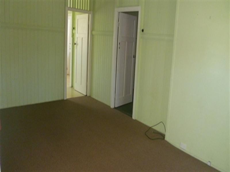 49 McCulloch Avenue, Margate QLD 4019