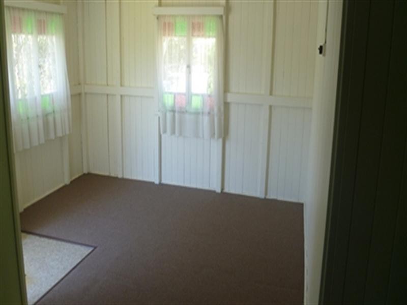 49 McCulloch Avenue, Margate QLD 4019