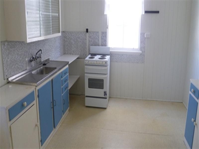 49 McCulloch Avenue, Margate QLD 4019