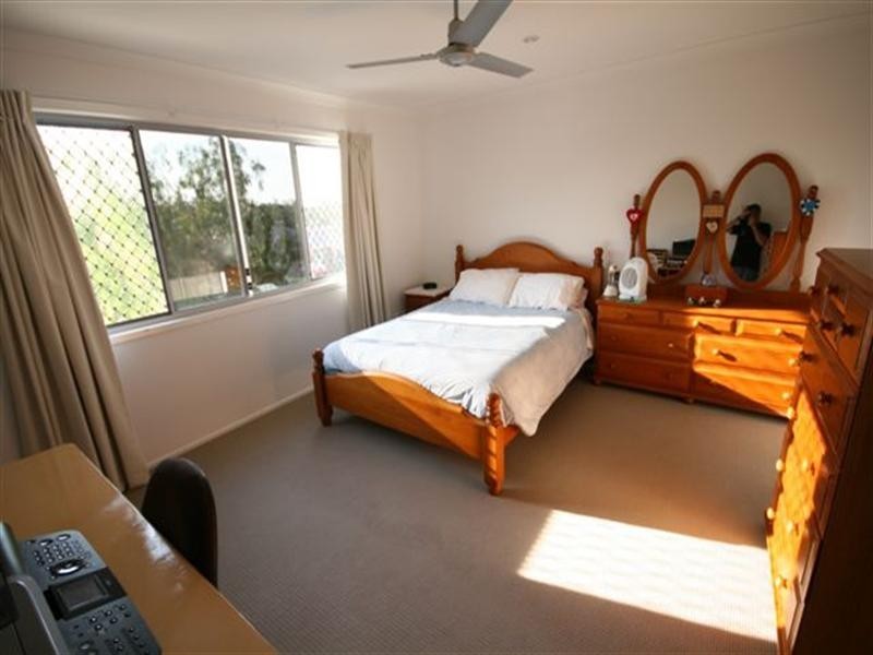 4/17 Lady Bowen Parade, Rothwell QLD 4022