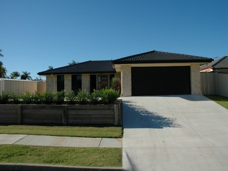 2 Parrey Court, Rothwell QLD 4022