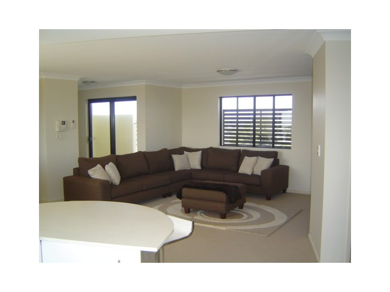 11 Dix Street, Redcliffe QLD 4020