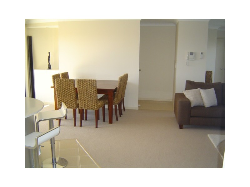 11 Dix Street, Redcliffe QLD 4020