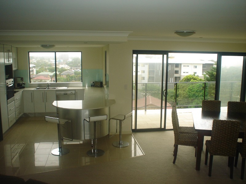 11 Dix Street, Redcliffe QLD 4020