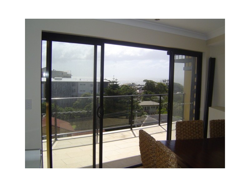 11 Dix Street, Redcliffe QLD 4020