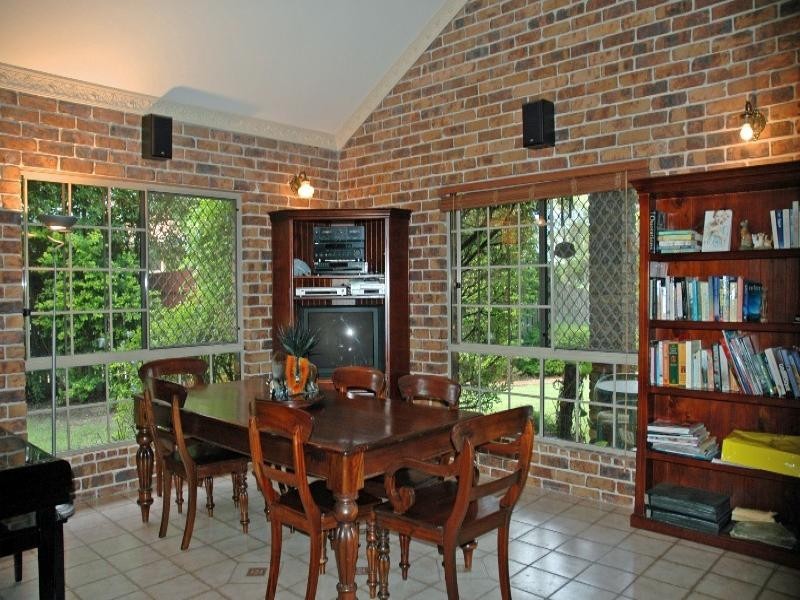 8 Grevillea Court, Rothwell QLD 4022