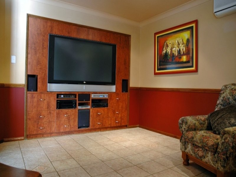 8 Grevillea Court, Rothwell QLD 4022