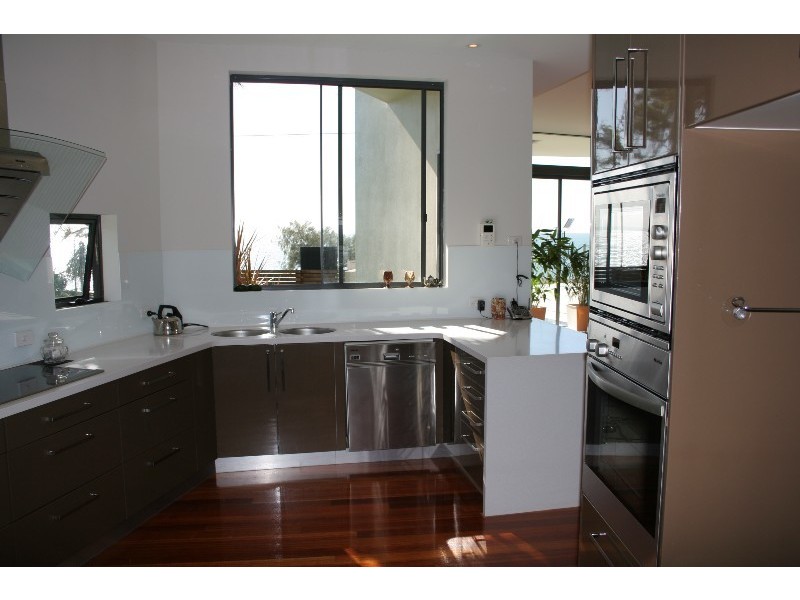 111 Flinders Parade, Scarborough QLD 4020