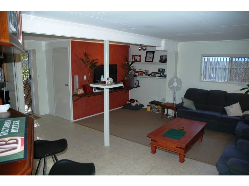 25 Longland Street, Redcliffe QLD 4020