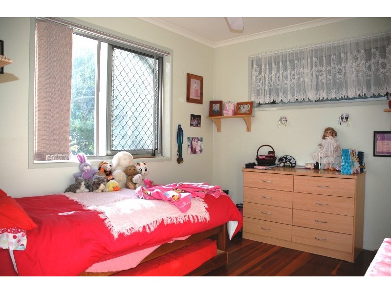 25 Longland Street, Redcliffe QLD 4020