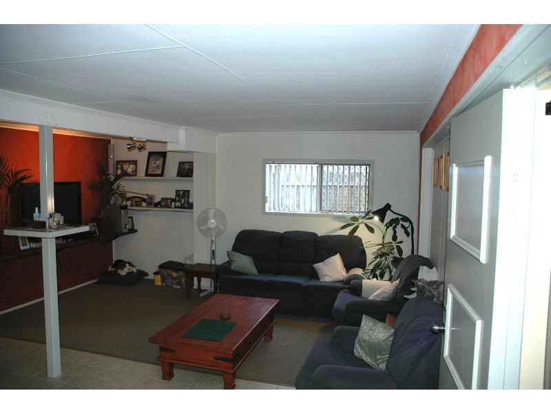 25 Longland Street, Redcliffe QLD 4020