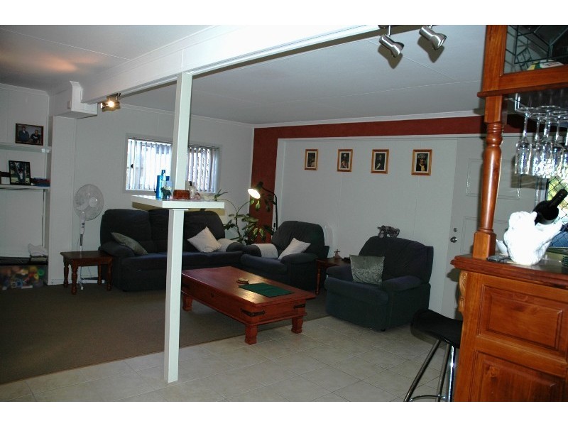 25 Longland Street, Redcliffe QLD 4020