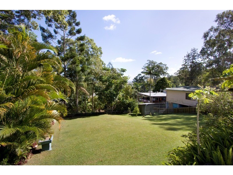 202 Ocean Parade, Burleigh Heads QLD 4220