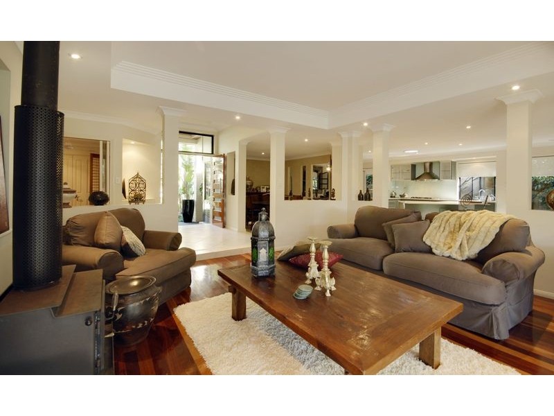 11 Skyline Terrace, Burleigh Heads QLD 4220