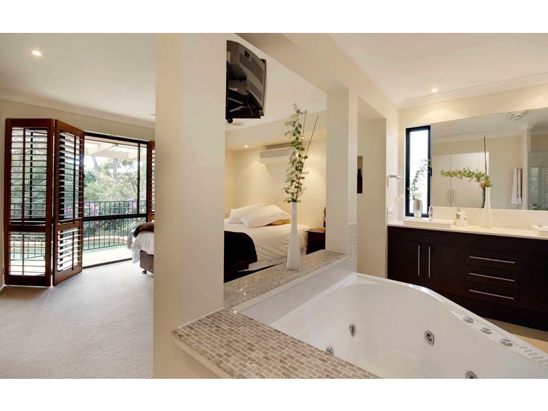 11 Skyline Terrace, Burleigh Heads QLD 4220