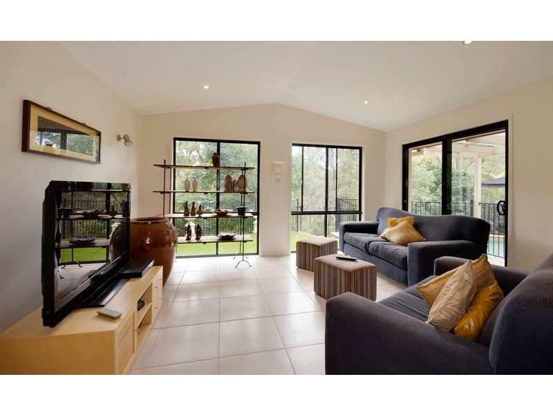 11 Skyline Terrace, Burleigh Heads QLD 4220