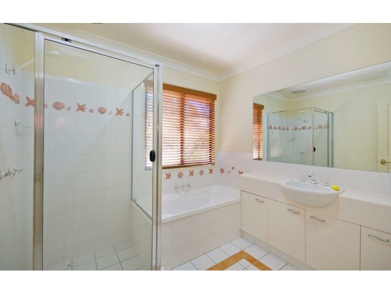 15 Skyline Terrace, Burleigh Heads QLD 4220