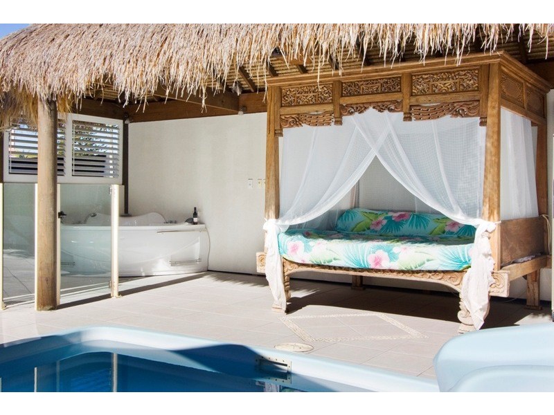 4 Lemana Lane, Burleigh Heads QLD 4220