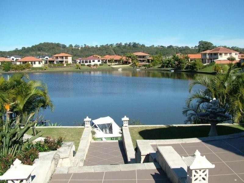 3 St Helens Court, Burleigh Waters QLD 4220