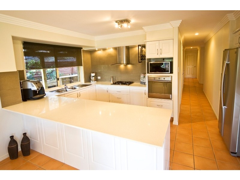21 Forest Drive, Elanora QLD 4221