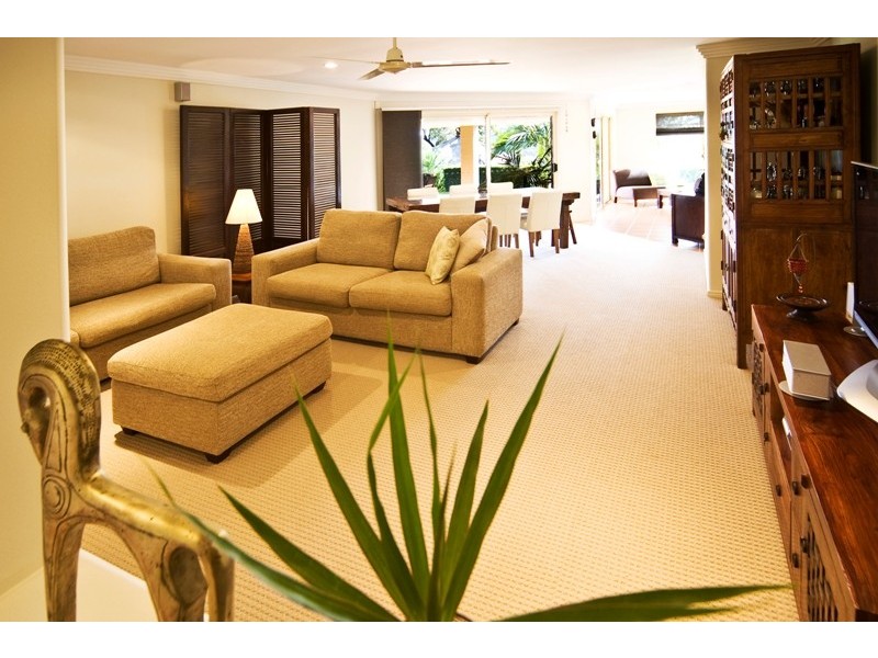 21 Forest Drive, Elanora QLD 4221