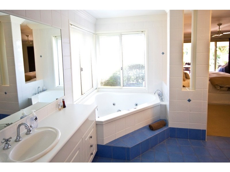 21 Forest Drive, Elanora QLD 4221