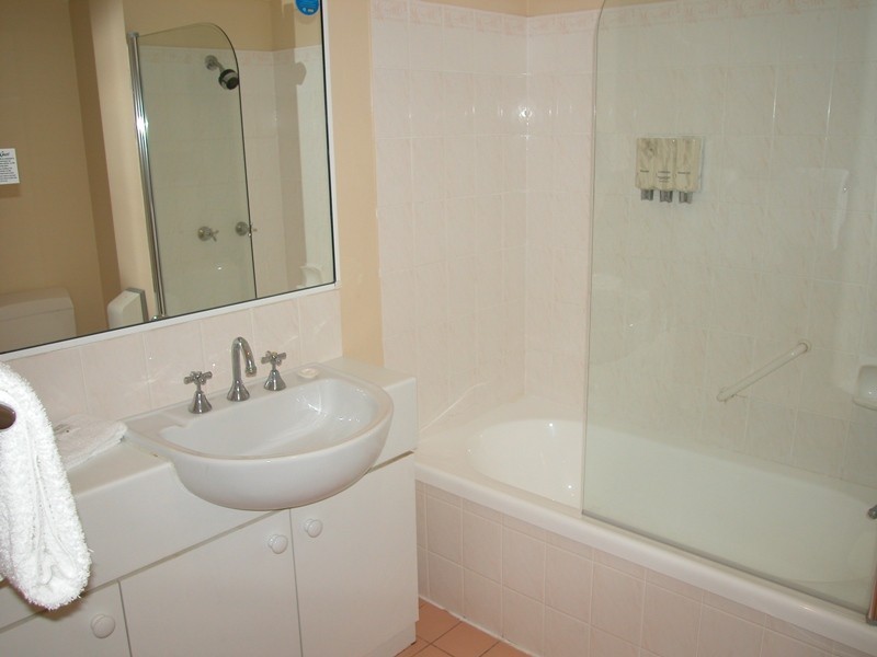 104/2011 Gold Coast Highway, Miami QLD 4220