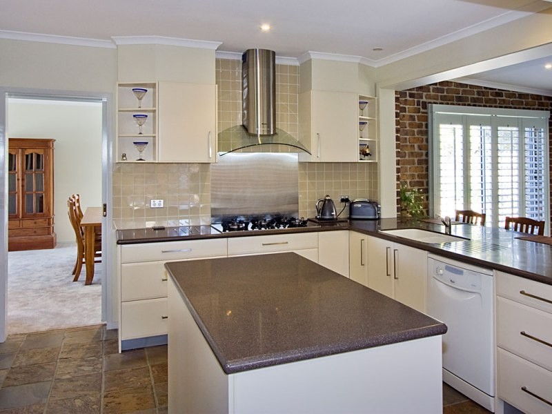 42 Wedgebill Parade, Burleigh Waters QLD 4220
