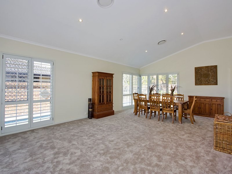 42 Wedgebill Parade, Burleigh Waters QLD 4220
