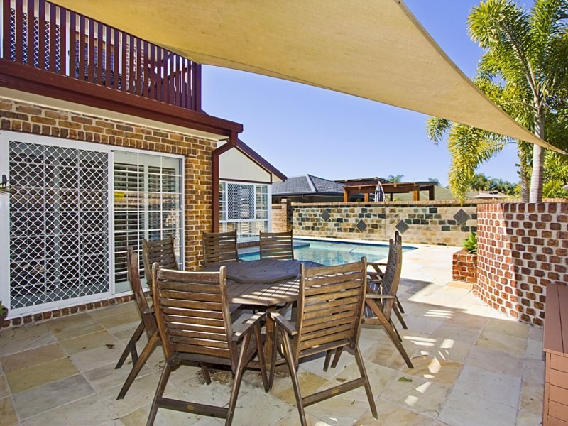 42 Wedgebill Parade, Burleigh Waters QLD 4220