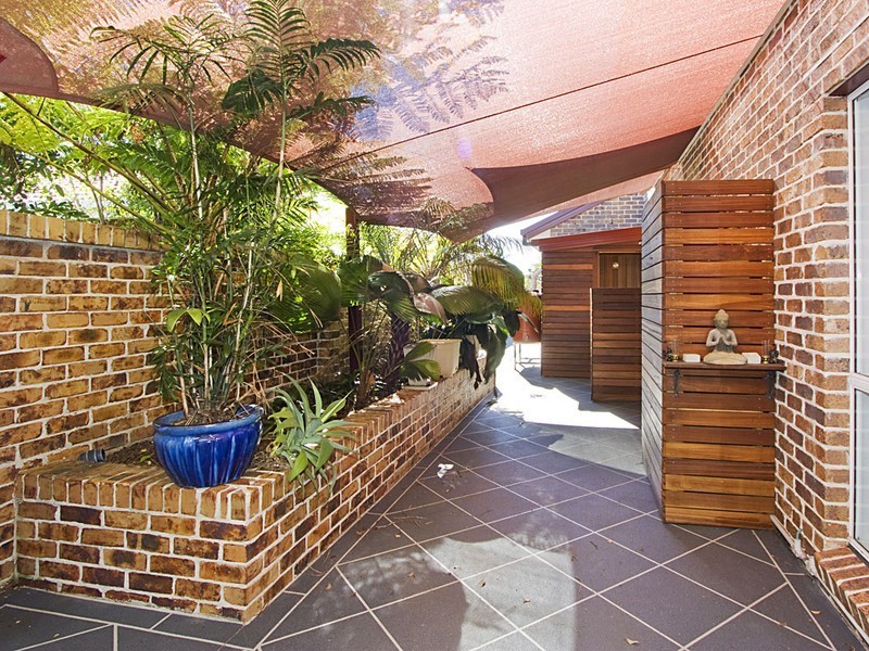 42 Wedgebill Parade, Burleigh Waters QLD 4220