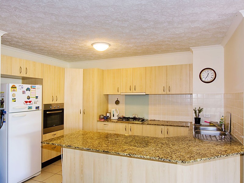 19/4 Park Avenue, Burleigh Heads QLD 4220