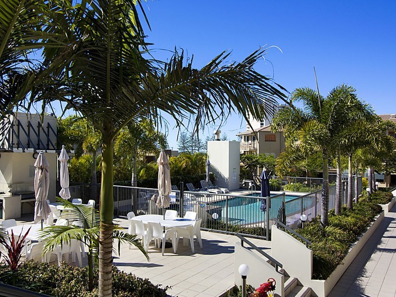 19/4 Park Avenue, Burleigh Heads QLD 4220