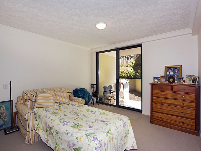 19/4 Park Avenue, Burleigh Heads QLD 4220