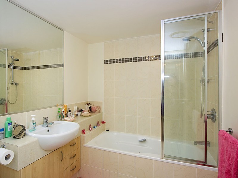 19/4 Park Avenue, Burleigh Heads QLD 4220