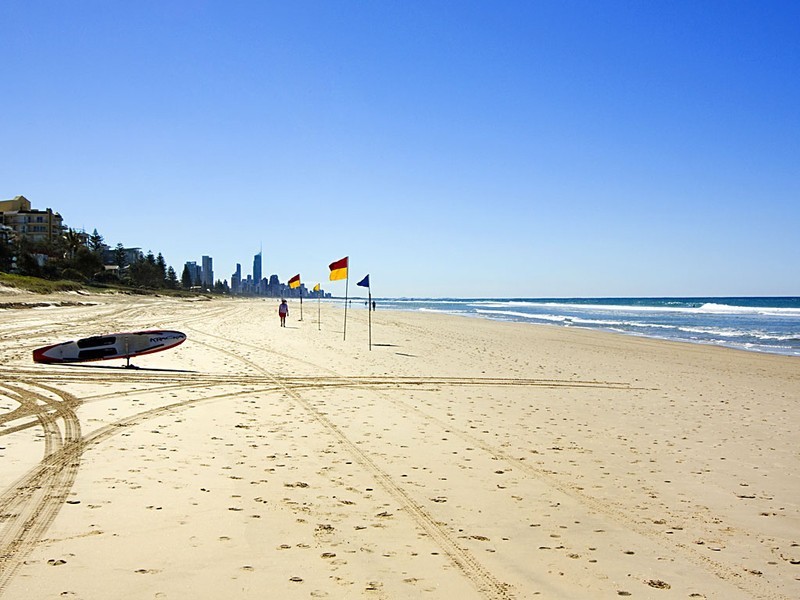 1/2220 Gold Coast Highway, Mermaid Beach QLD 4218