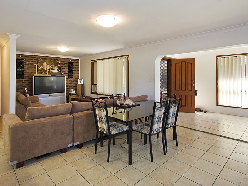 1/2220 Gold Coast Highway, Mermaid Beach QLD 4218