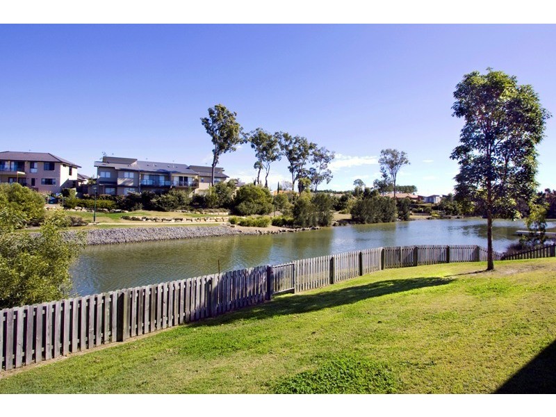 44 Tracey Crescent, Varsity Lakes QLD 4227