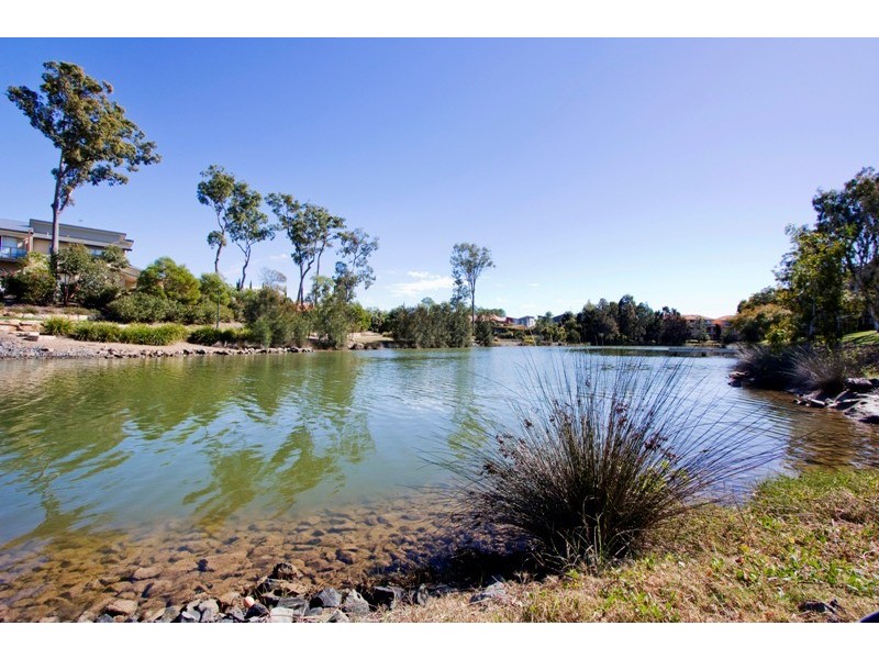 44 Tracey Crescent, Varsity Lakes QLD 4227