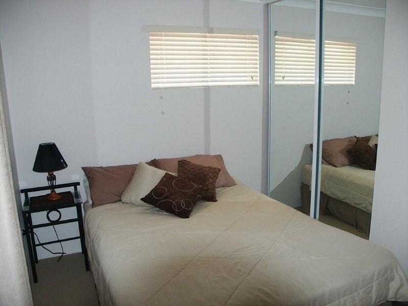 4/1933 Gold Coast Highway, Burleigh Heads QLD 4220