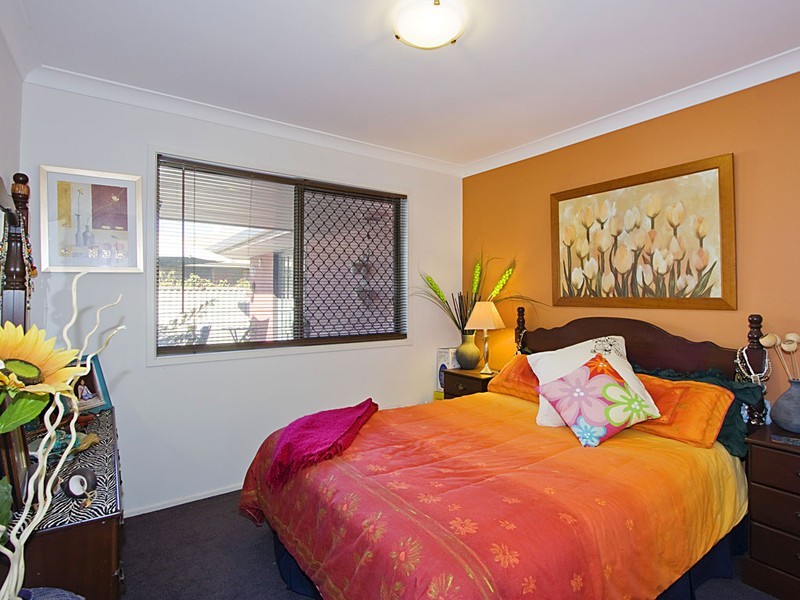 15 Walnut Street, Elanora QLD 4221