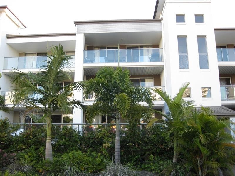 1/1880 Gold Coast Highway, Burleigh Heads QLD 4220