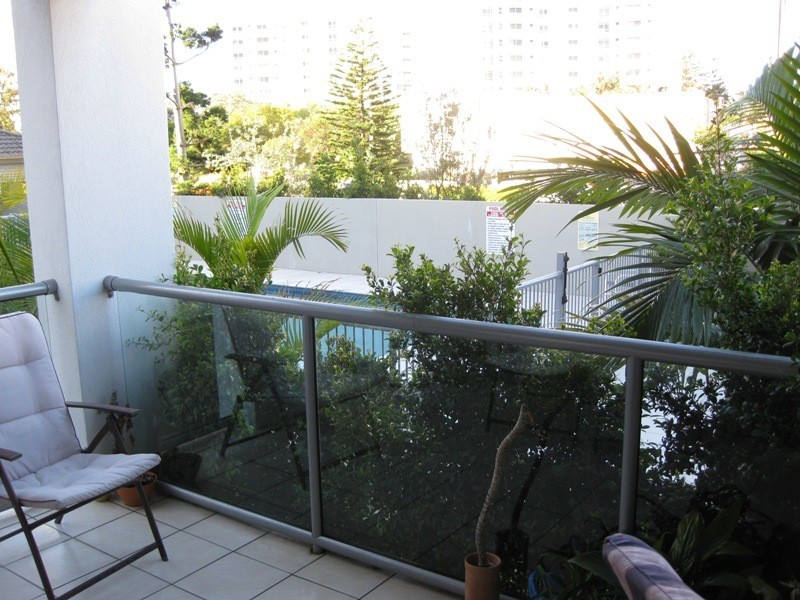 1/1880 Gold Coast Highway, Burleigh Heads QLD 4220