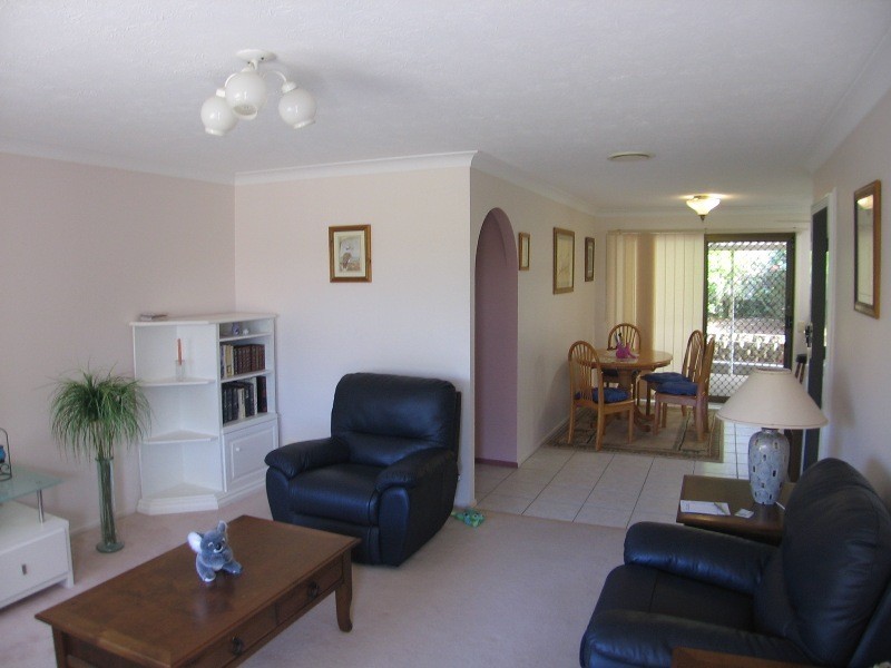 1/11 Snowgum Court, Burleigh Waters QLD 4220