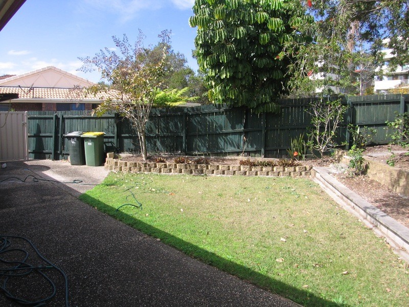 1/11 Snowgum Court, Burleigh Waters QLD 4220