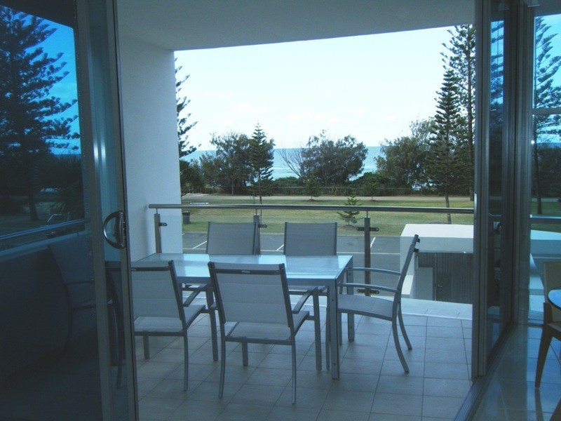 2 ‘Marista’, 78 The Esplanade, Burleigh Heads QLD 4220