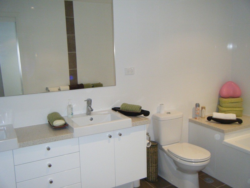 2 ‘Marista’, 78 The Esplanade, Burleigh Heads QLD 4220